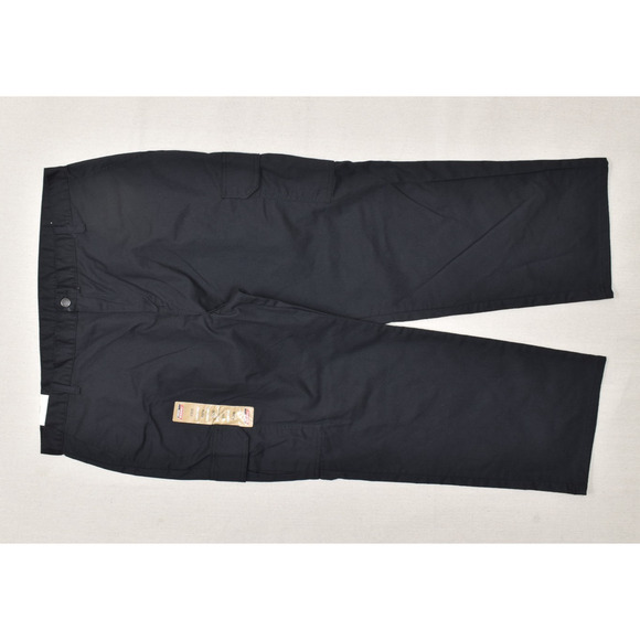 NWT Dickies Men Black Cargo Pants Relaxed Fit Straight Leg Size 42x30 Polyester - Picture 1 of 8